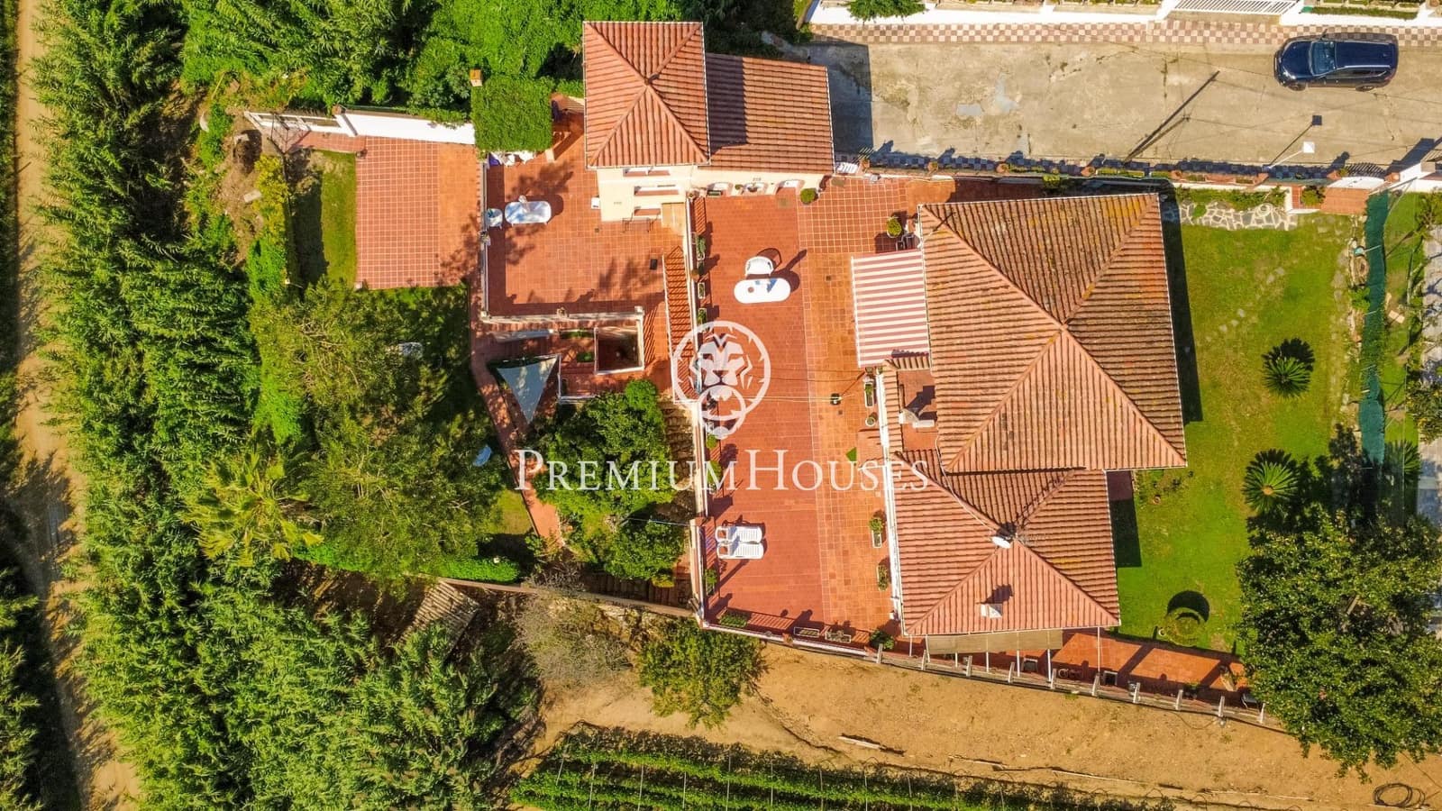 4 soveværelse Villa til leje i Calella med swimmingpool garage - € 2.500 (Ref: 9276321)