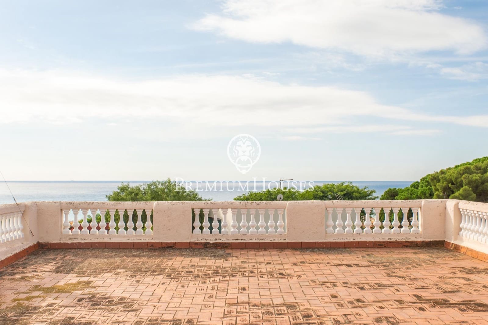 6 soverom Villa til salgs i El Masnou med svømmebasseng garasje - € 1 800 000 (Ref: 9276323)