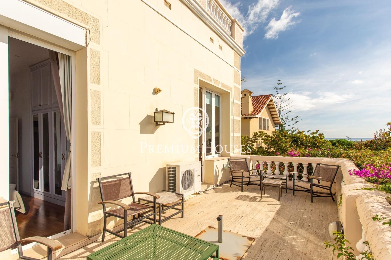6 soverom Villa til salgs i El Masnou med svømmebasseng garasje - € 1 800 000 (Ref: 9276323)
