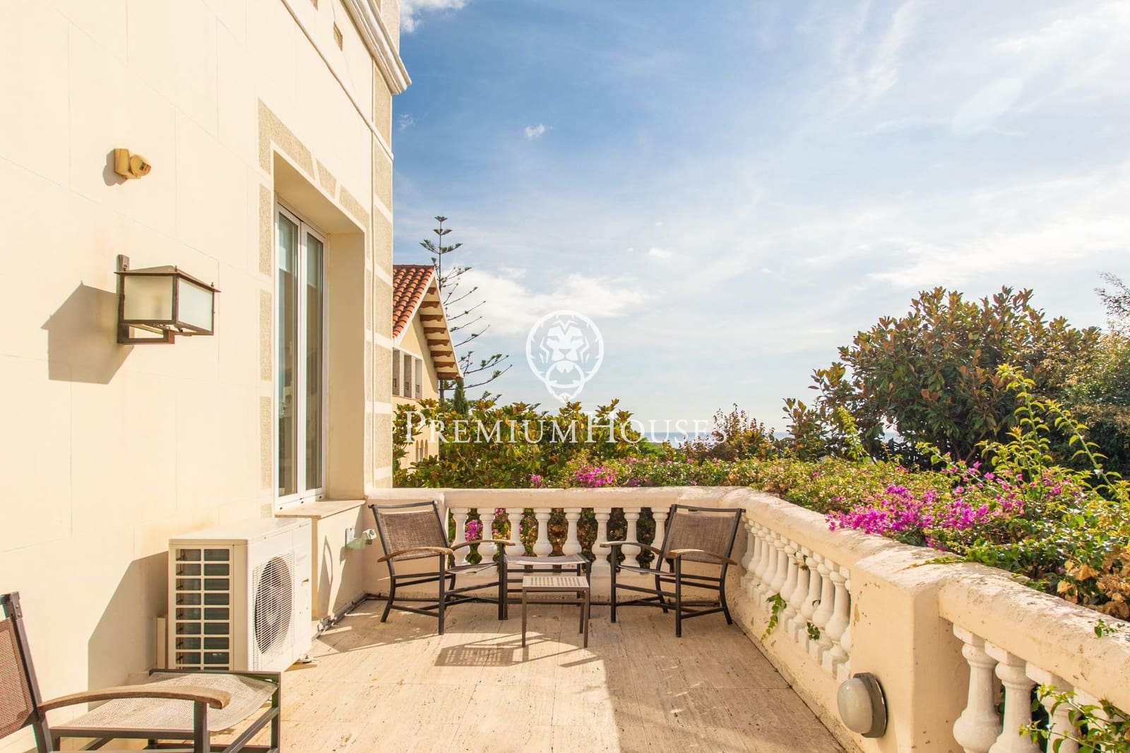 6 quarto Moradia para venda em El Masnou com piscina garagem - 1 800 000 € (Ref: 9276323)