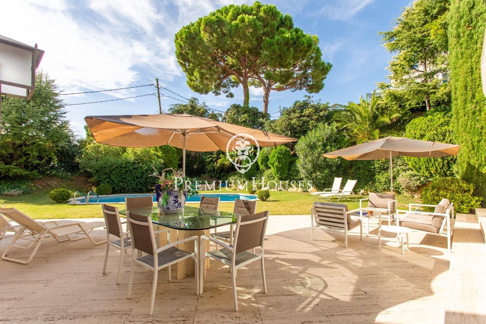 6 bedroom Villa for sale in El Masnou with pool garage - € 1,670,000 (Ref: 9276323)