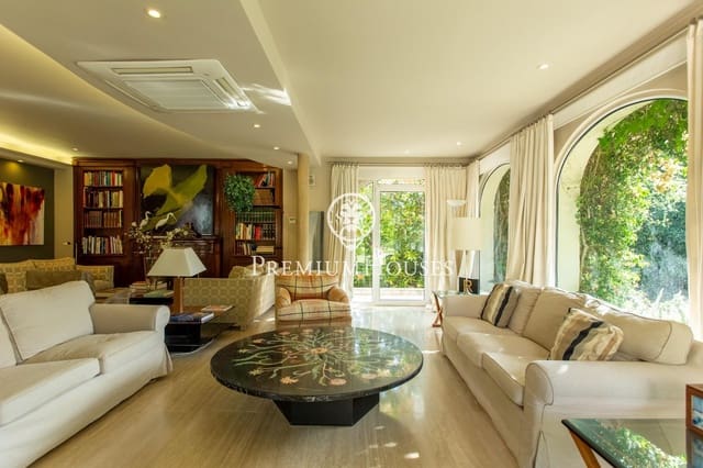 6 Zimmer Villa zu verkaufen in El Masnou mit Pool Garage - 1.670.000 € (Ref: 9276323)