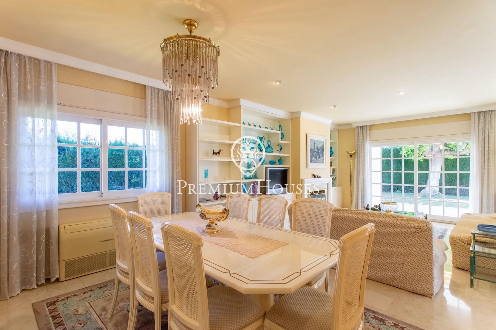 5 soverom Villa til salgs i El Masnou med svømmebasseng garasje - € 2 150 000 (Ref: 9301041)