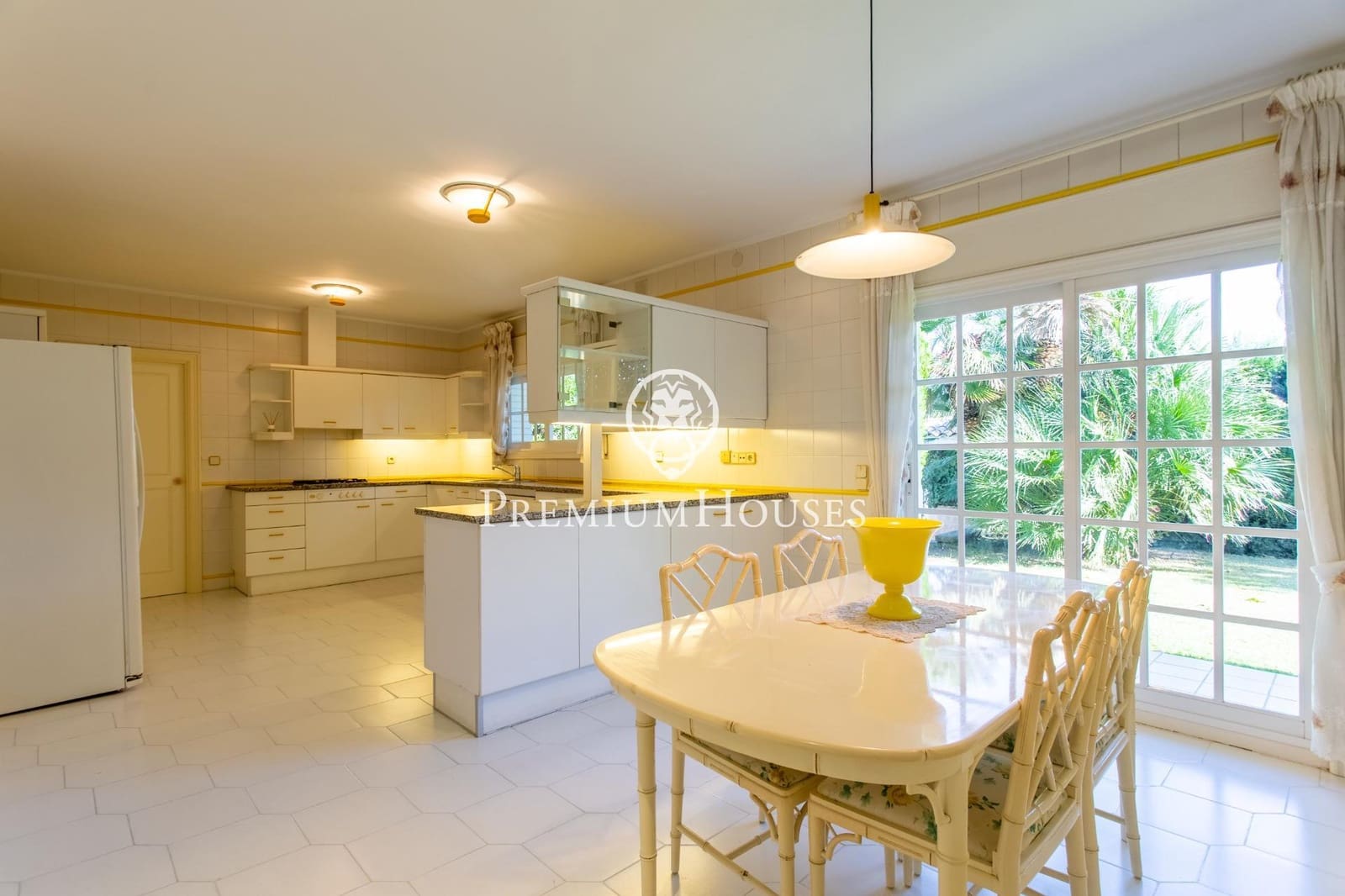 5 soverom Villa til salgs i El Masnou med svømmebasseng garasje - € 2 150 000 (Ref: 9301041)