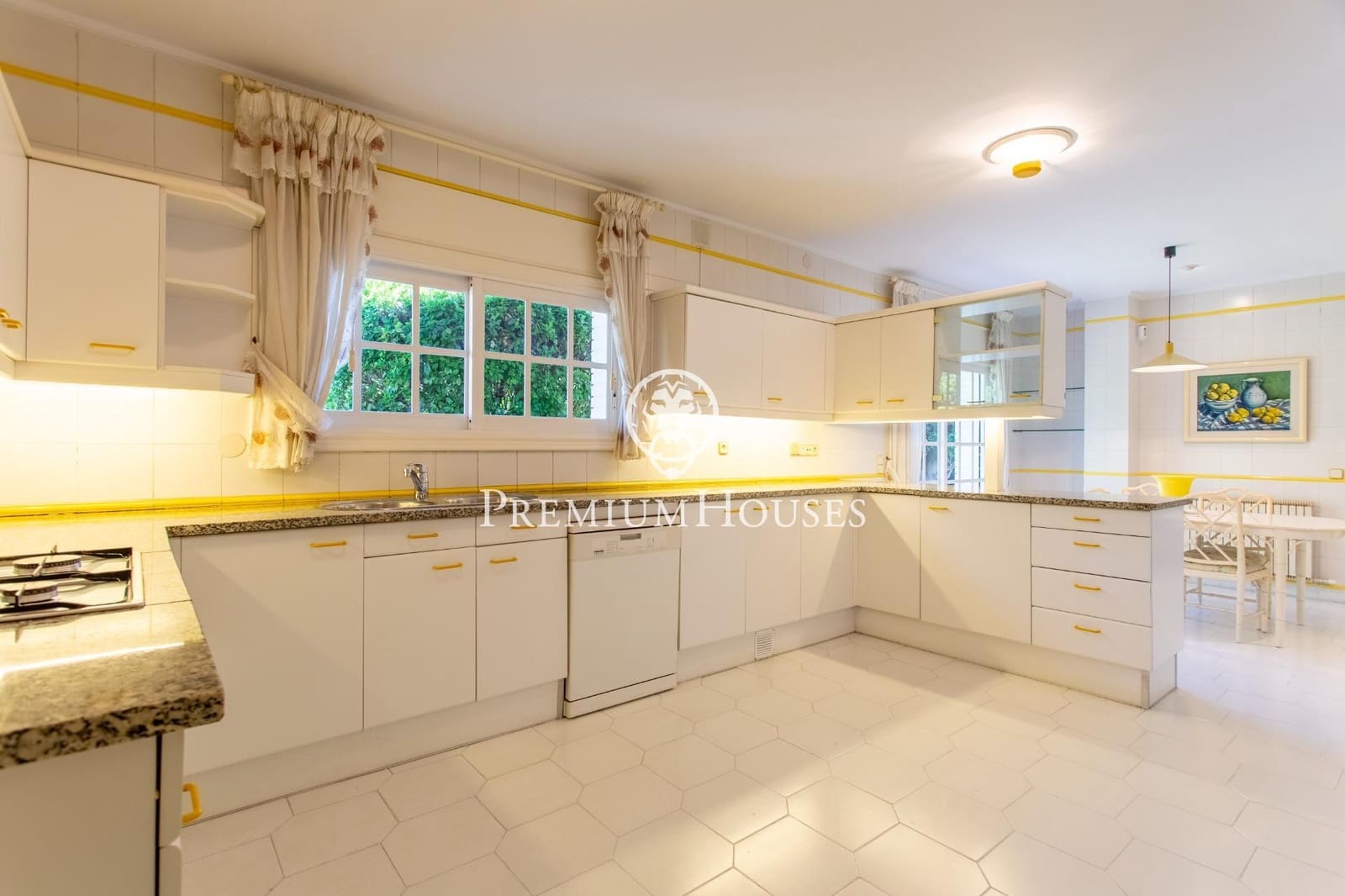 5 soverom Villa til salgs i El Masnou med svømmebasseng garasje - € 2 150 000 (Ref: 9301041)