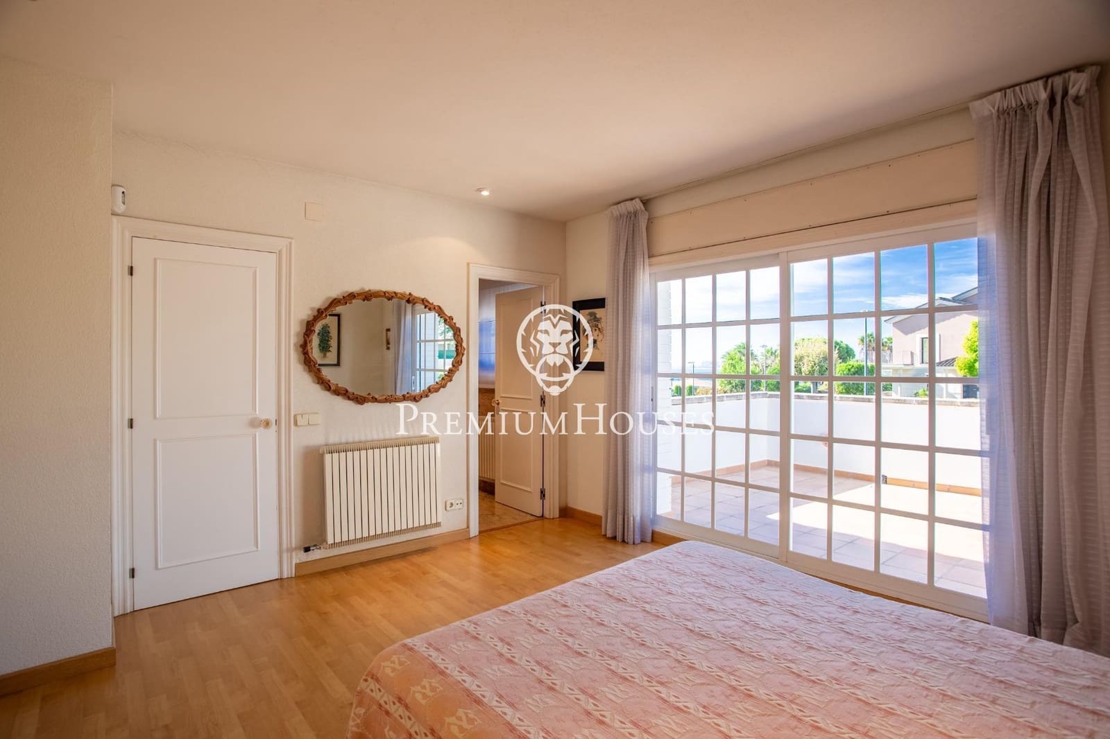 5 soverom Villa til salgs i El Masnou med svømmebasseng garasje - € 2 150 000 (Ref: 9301041)