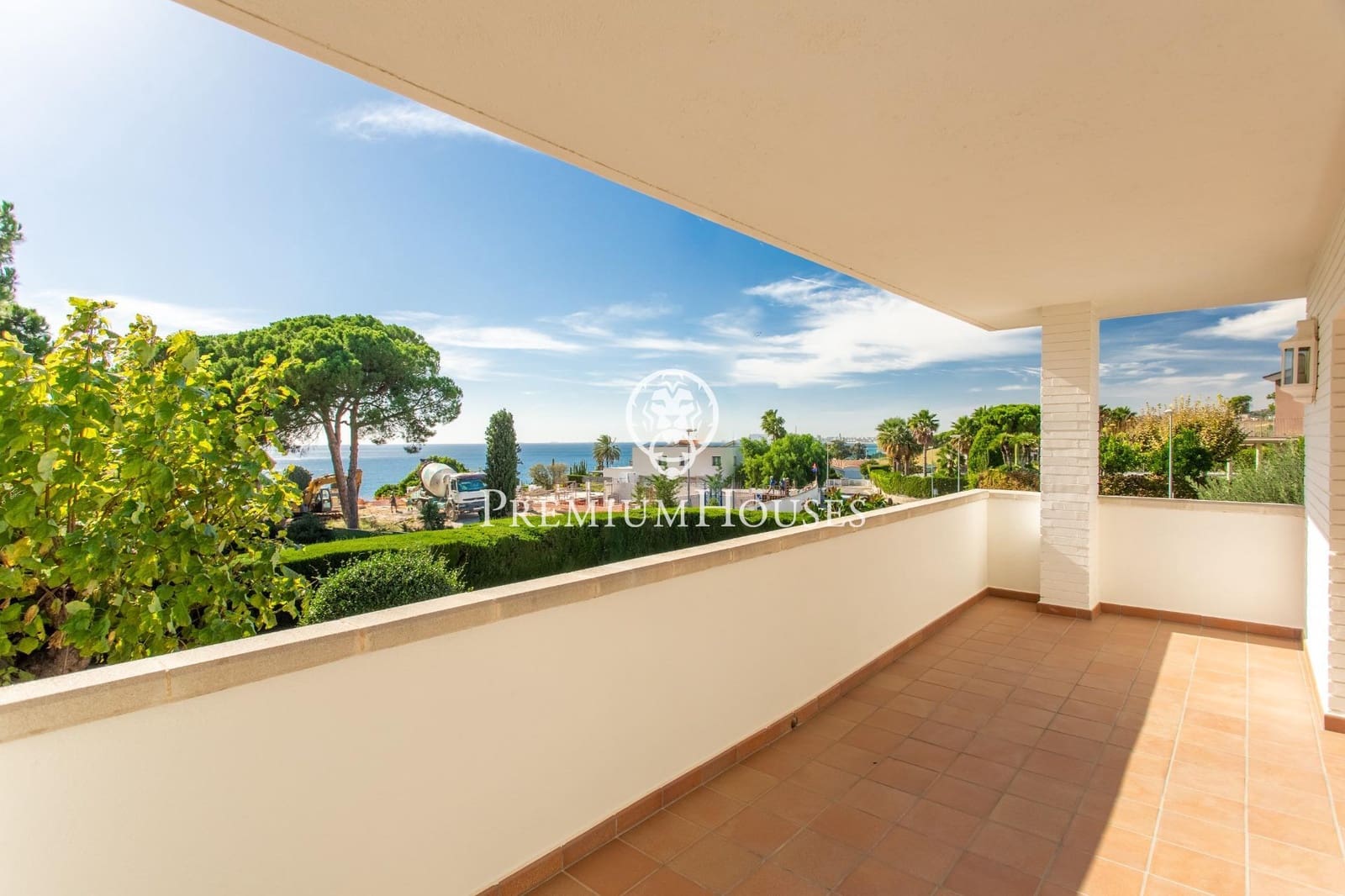 5 soverom Villa til salgs i El Masnou med svømmebasseng garasje - € 2 150 000 (Ref: 9301041)