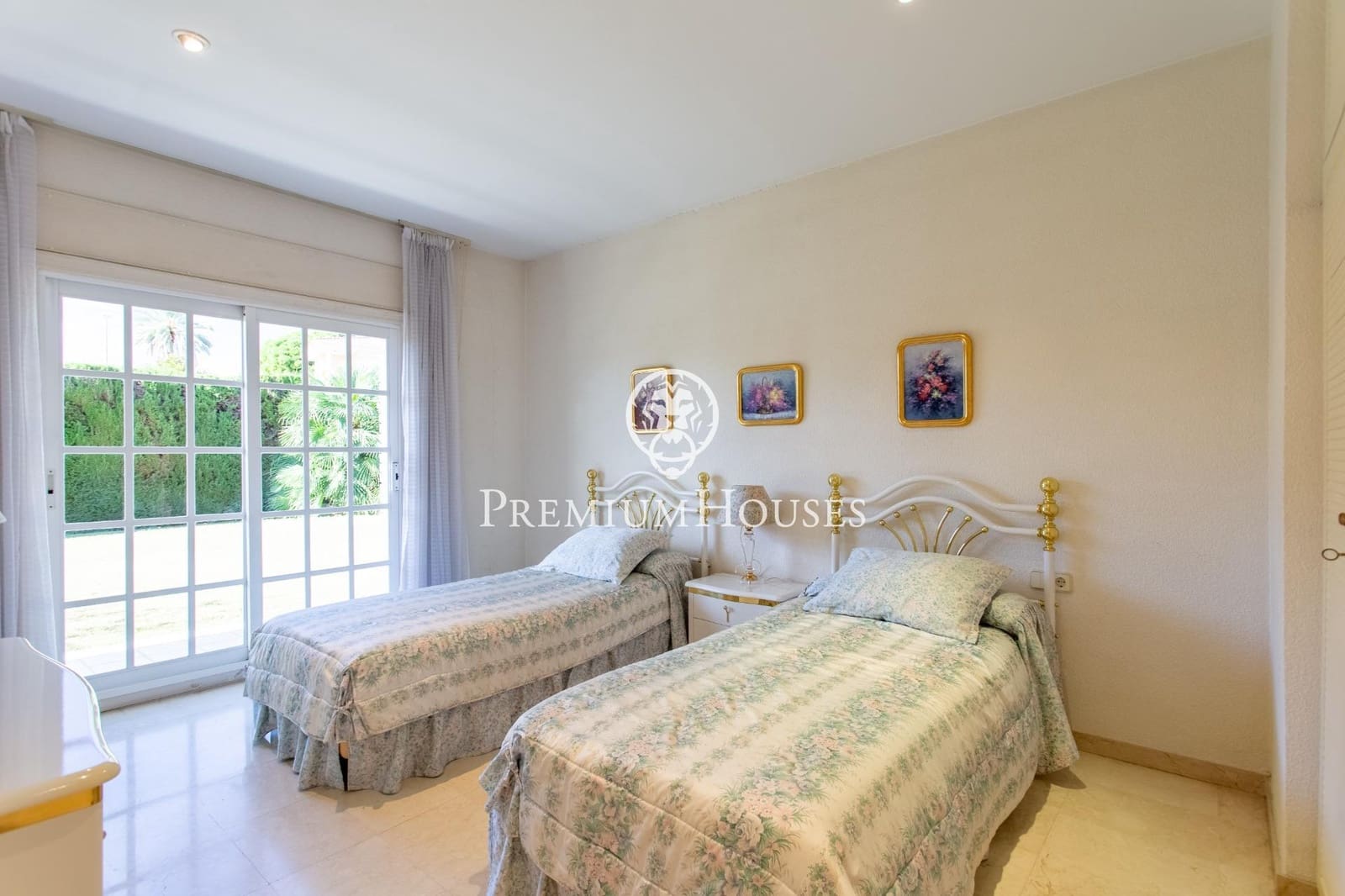 5 soverom Villa til salgs i El Masnou med svømmebasseng garasje - € 2 150 000 (Ref: 9301041)