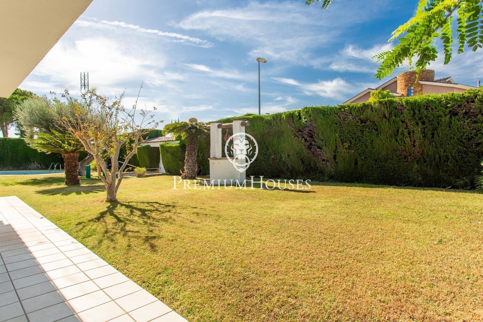 5 soverom Villa til salgs i El Masnou med svømmebasseng garasje - € 2 150 000 (Ref: 9301041)