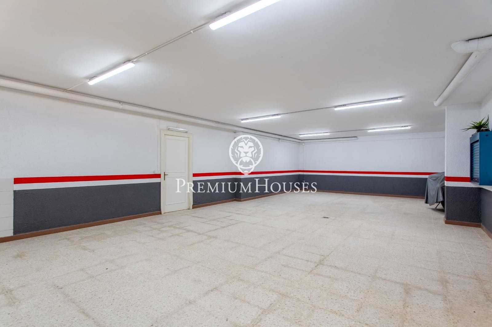 5 soverom Villa til salgs i El Masnou med svømmebasseng garasje - € 2 150 000 (Ref: 9301041)