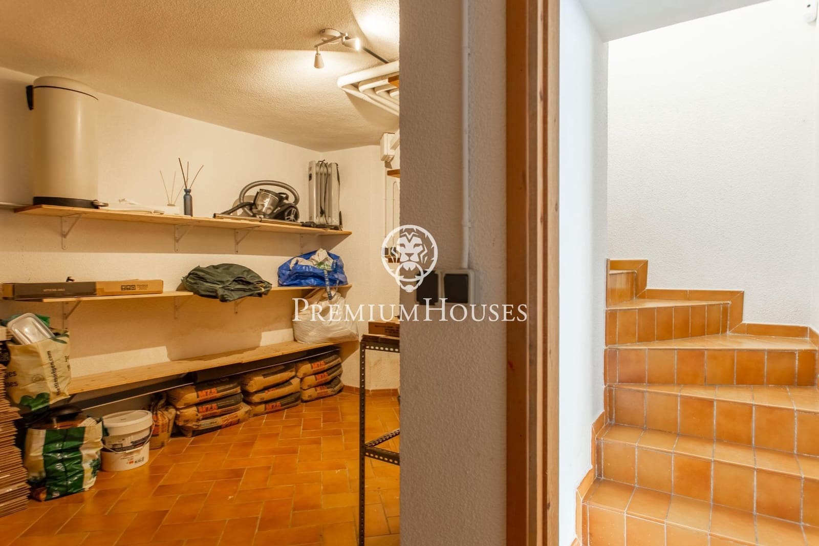 4 soveværelse Villa til salg i Alella med swimmingpool - € 1.980.000 (Ref: 9301042)