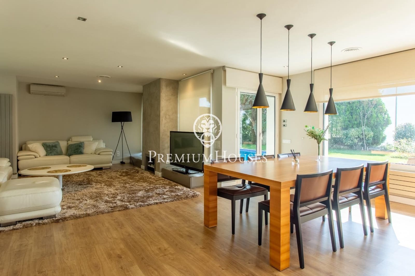 4 bedroom Villa for sale in Alella with pool - € 1,890,000 (Ref: 9301042)