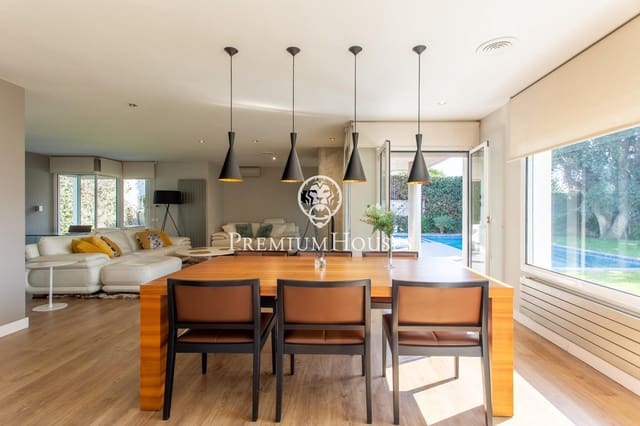 4 slaapkamer Villa te koop in Alella met zwembad - € 1.890.000 (Ref: 9301042)