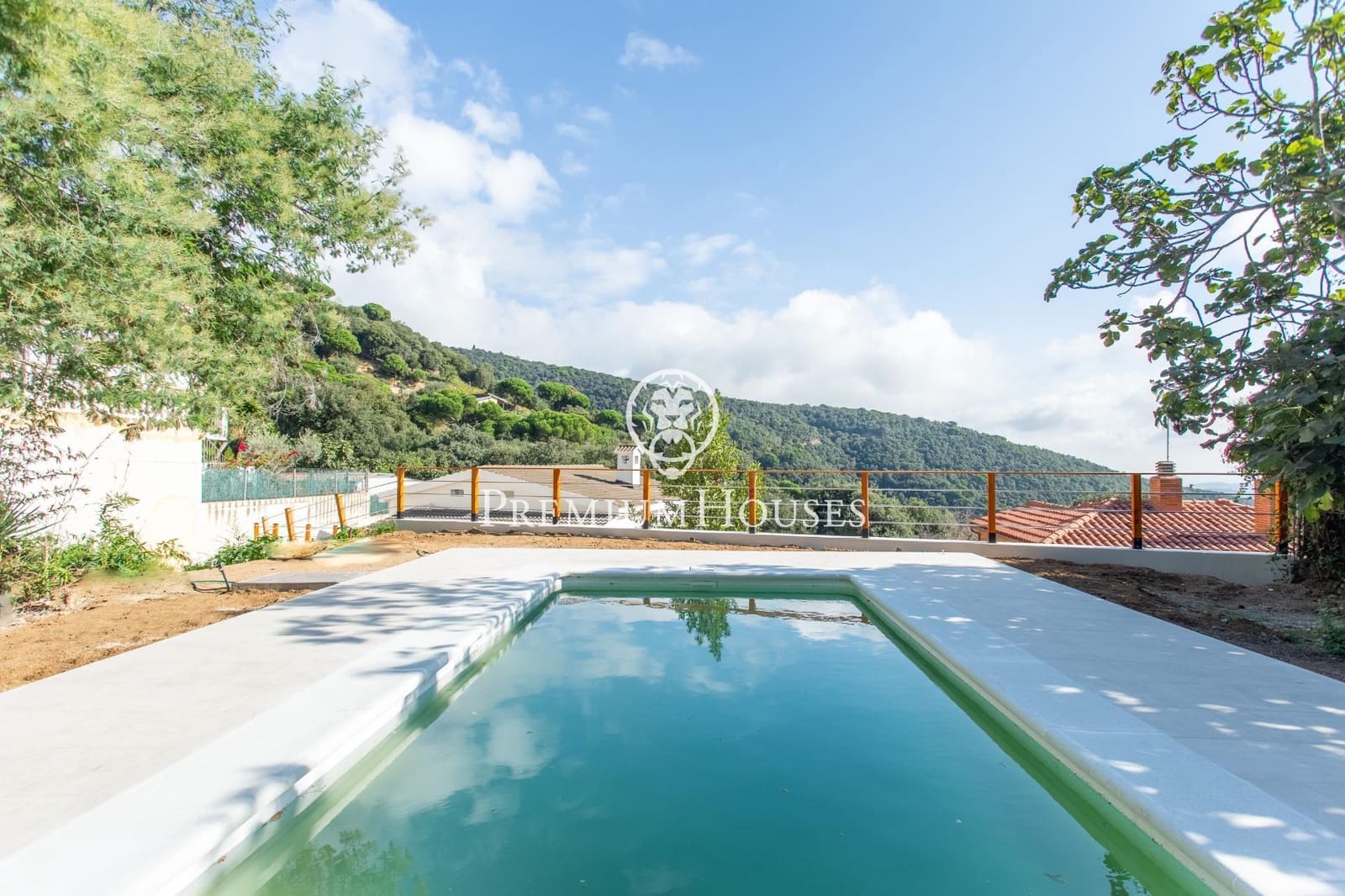 4 sovrum Villa till salu i Tordera med pool garage - 399 000 € (Ref: 9310886)