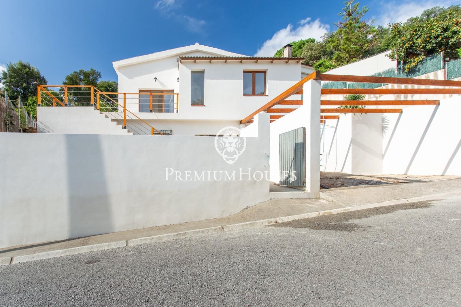 4 sovrum Villa till salu i Tordera med pool garage - 399 000 € (Ref: 9310886)