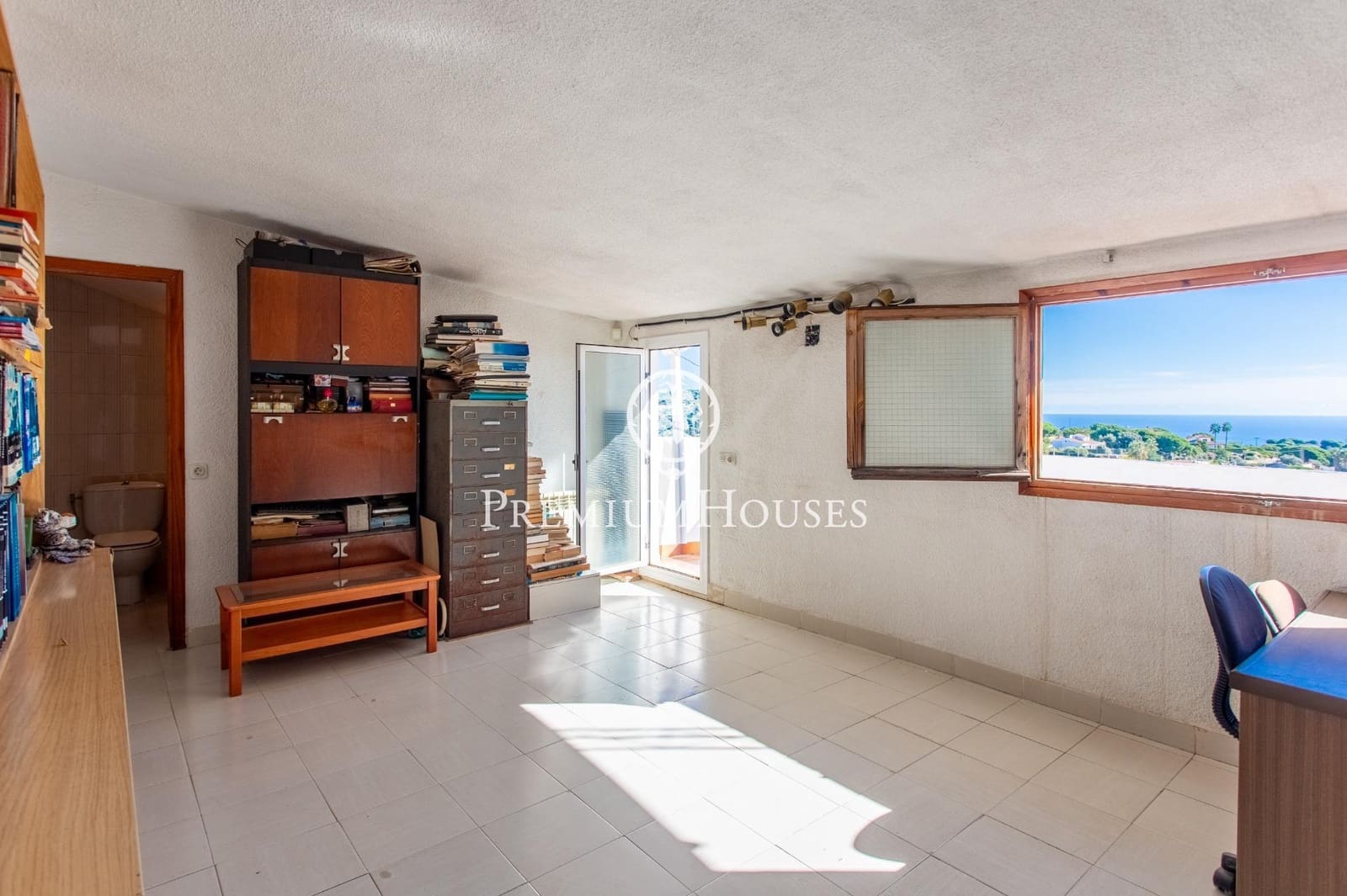 5 slaapkamer Villa te koop in Sant Cebria de Vallalta - € 398.000 (Ref: 9357465)