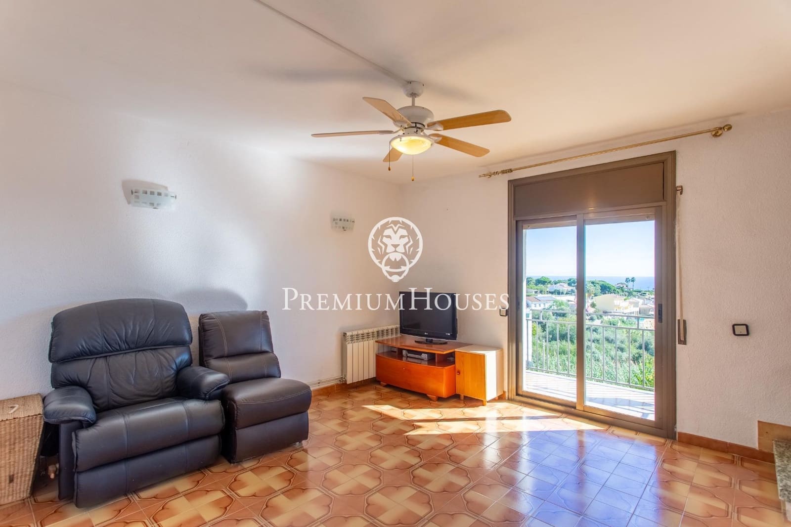 5 slaapkamer Villa te koop in Sant Cebria de Vallalta - € 398.000 (Ref: 9357465)