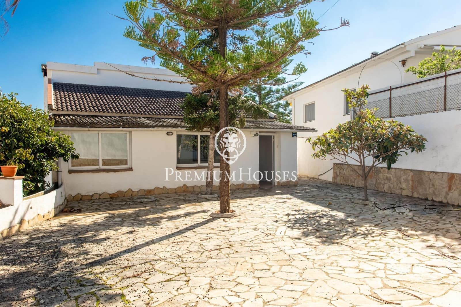 5 slaapkamer Villa te koop in Sant Cebria de Vallalta - € 398.000 (Ref: 9357465)