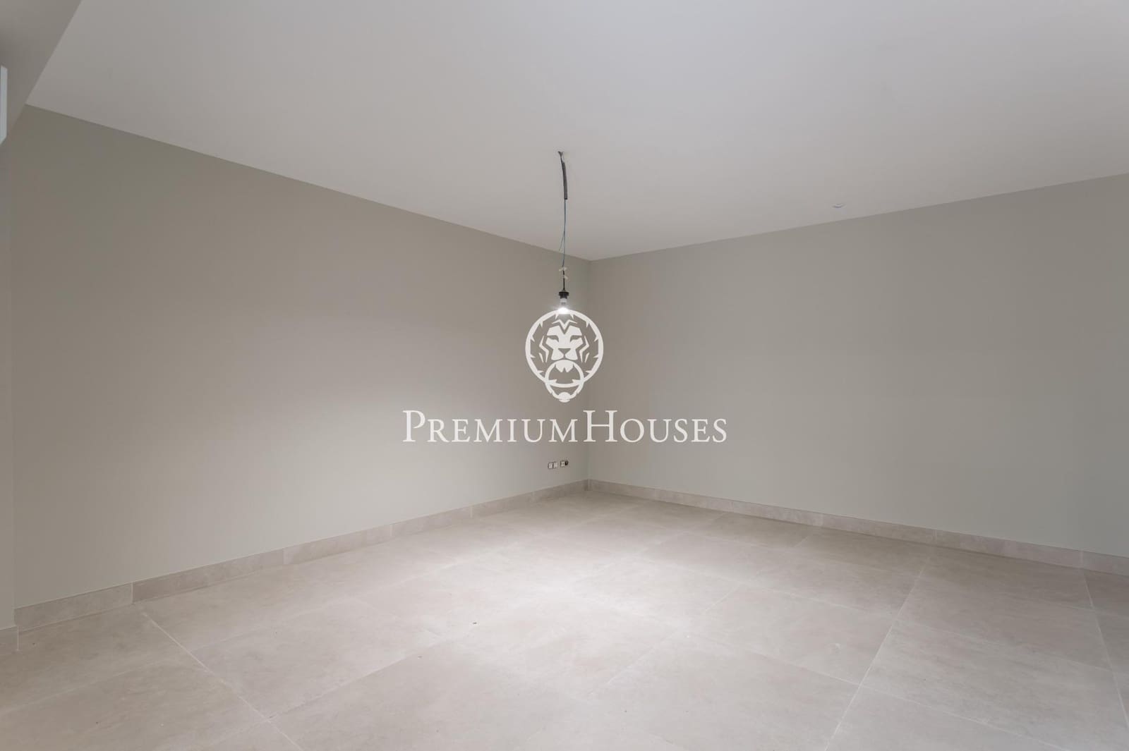 5 chambre Villa/Maison à vendre à Sant Andreu de Llavaneres avec piscine garage - 1 390 000 € (Ref: 9357467)