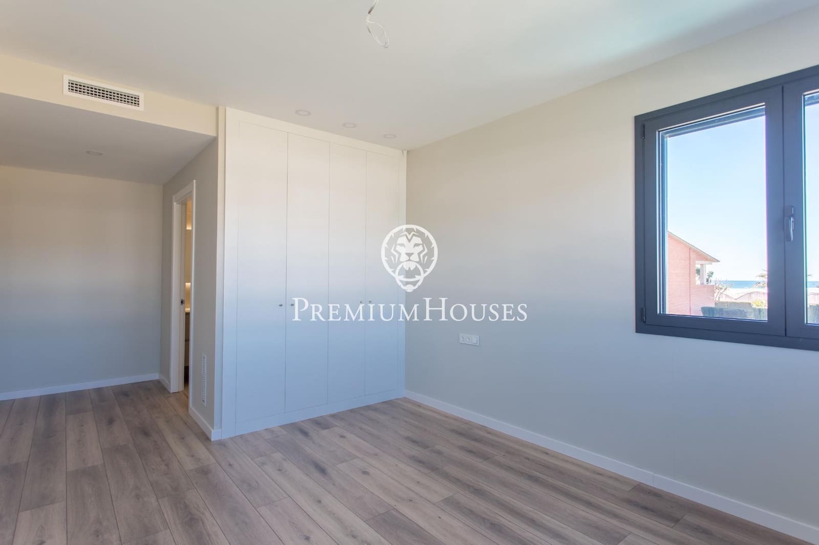 5 chambre Villa/Maison à vendre à Sant Andreu de Llavaneres avec piscine garage - 1 390 000 € (Ref: 9357467)