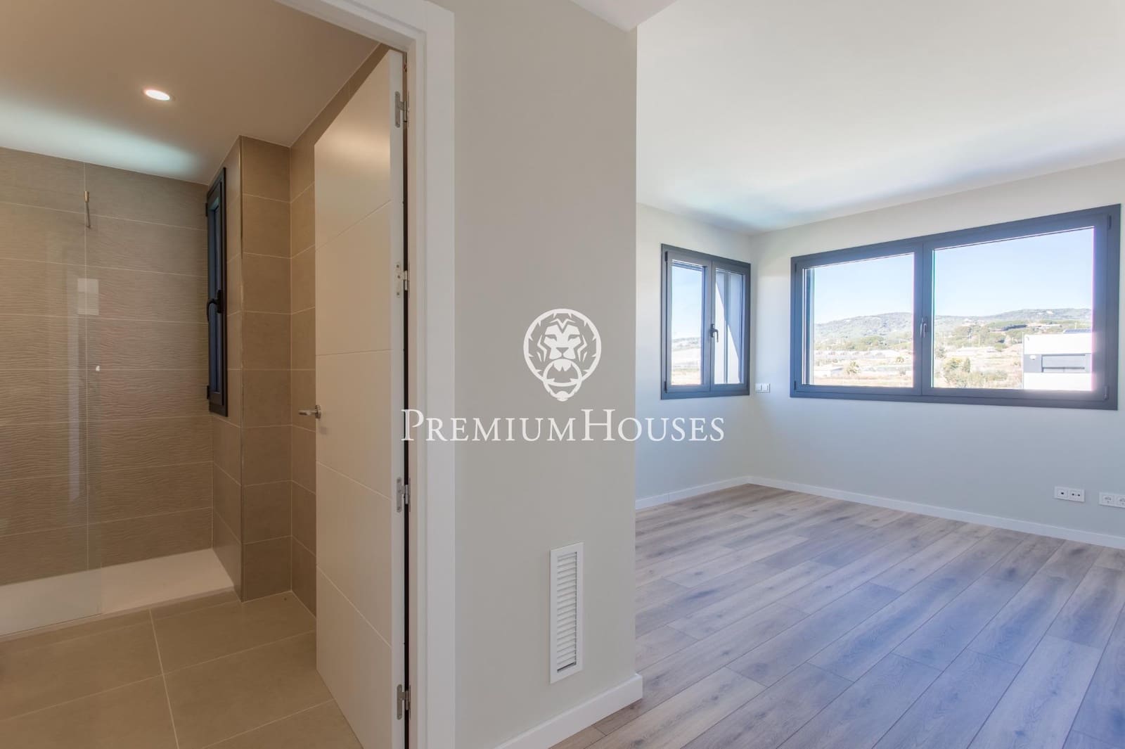 5 chambre Villa/Maison à vendre à Sant Andreu de Llavaneres avec piscine garage - 1 390 000 € (Ref: 9357467)