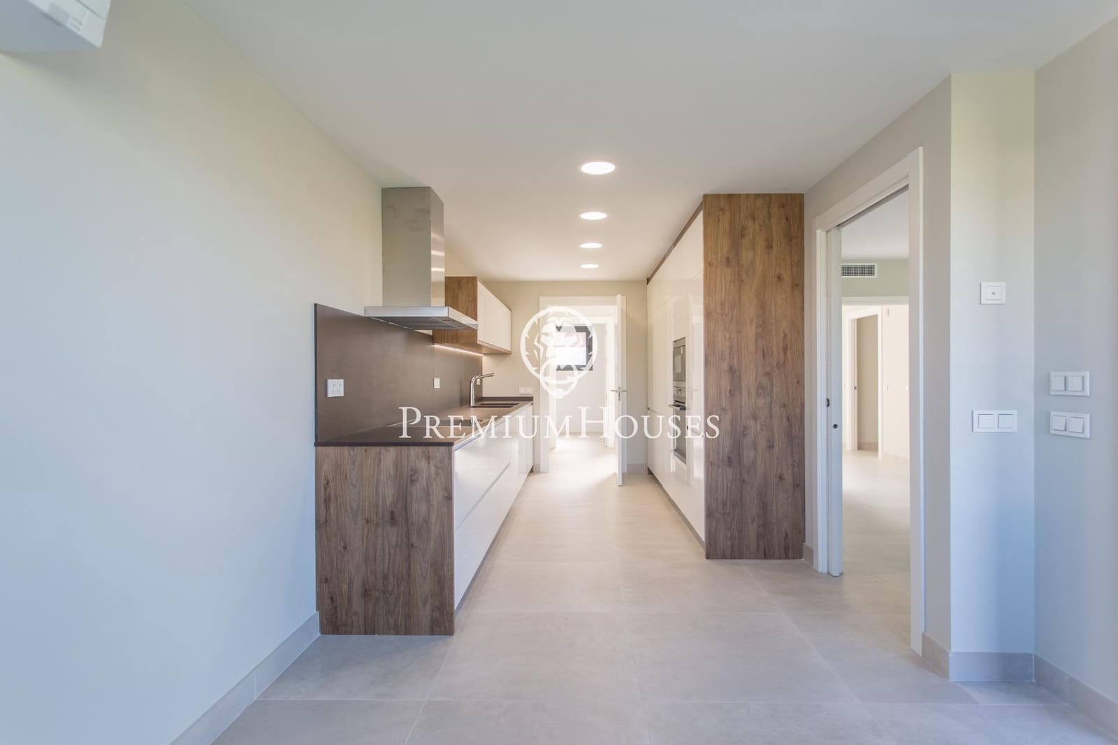 5 chambre Villa/Maison à vendre à Sant Andreu de Llavaneres avec piscine garage - 1 390 000 € (Ref: 9357467)