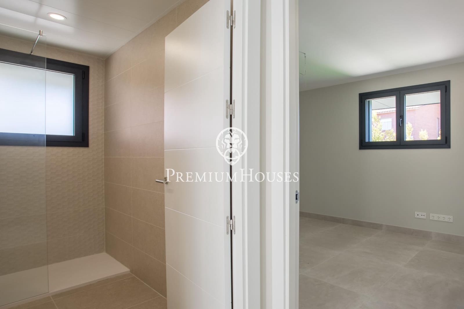 5 chambre Villa/Maison à vendre à Sant Andreu de Llavaneres avec piscine garage - 1 390 000 € (Ref: 9357467)