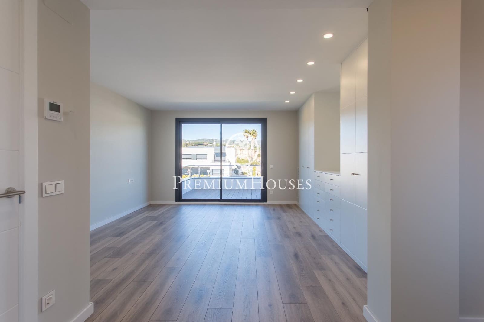 5 chambre Villa/Maison à vendre à Sant Andreu de Llavaneres avec piscine garage - 1 390 000 € (Ref: 9357467)
