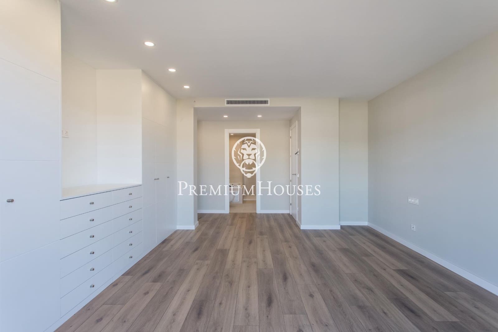 5 chambre Villa/Maison à vendre à Sant Andreu de Llavaneres avec piscine garage - 1 390 000 € (Ref: 9357467)