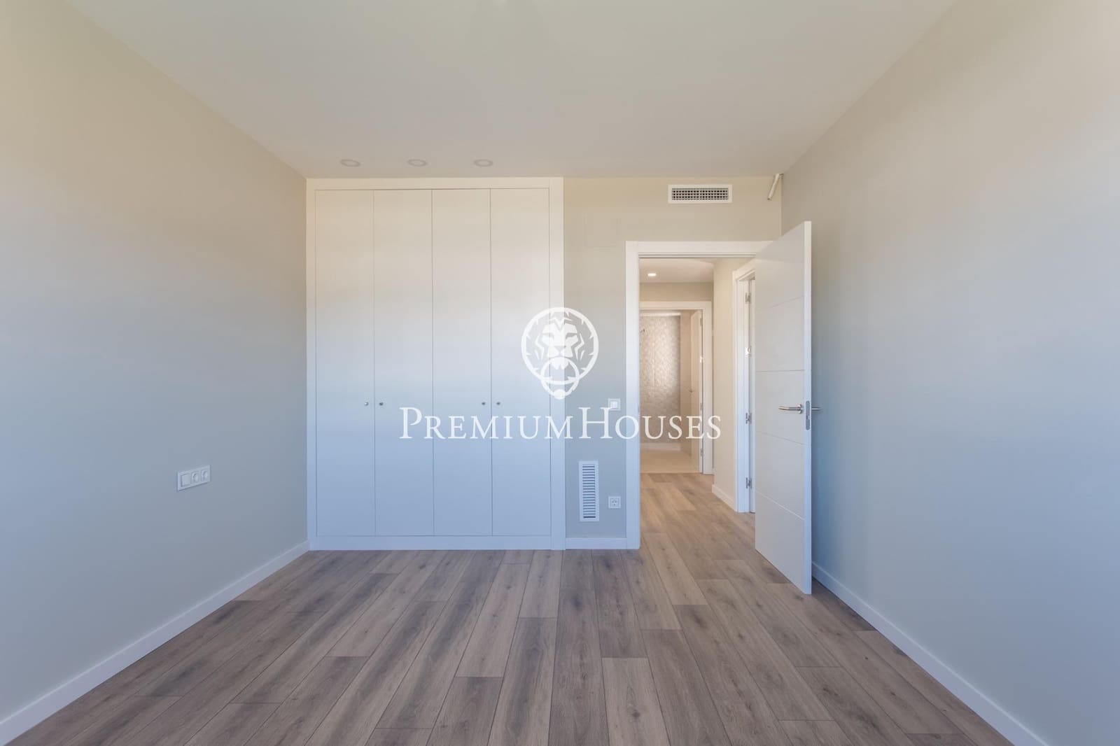 5 chambre Villa/Maison à vendre à Sant Andreu de Llavaneres avec piscine garage - 1 390 000 € (Ref: 9357467)