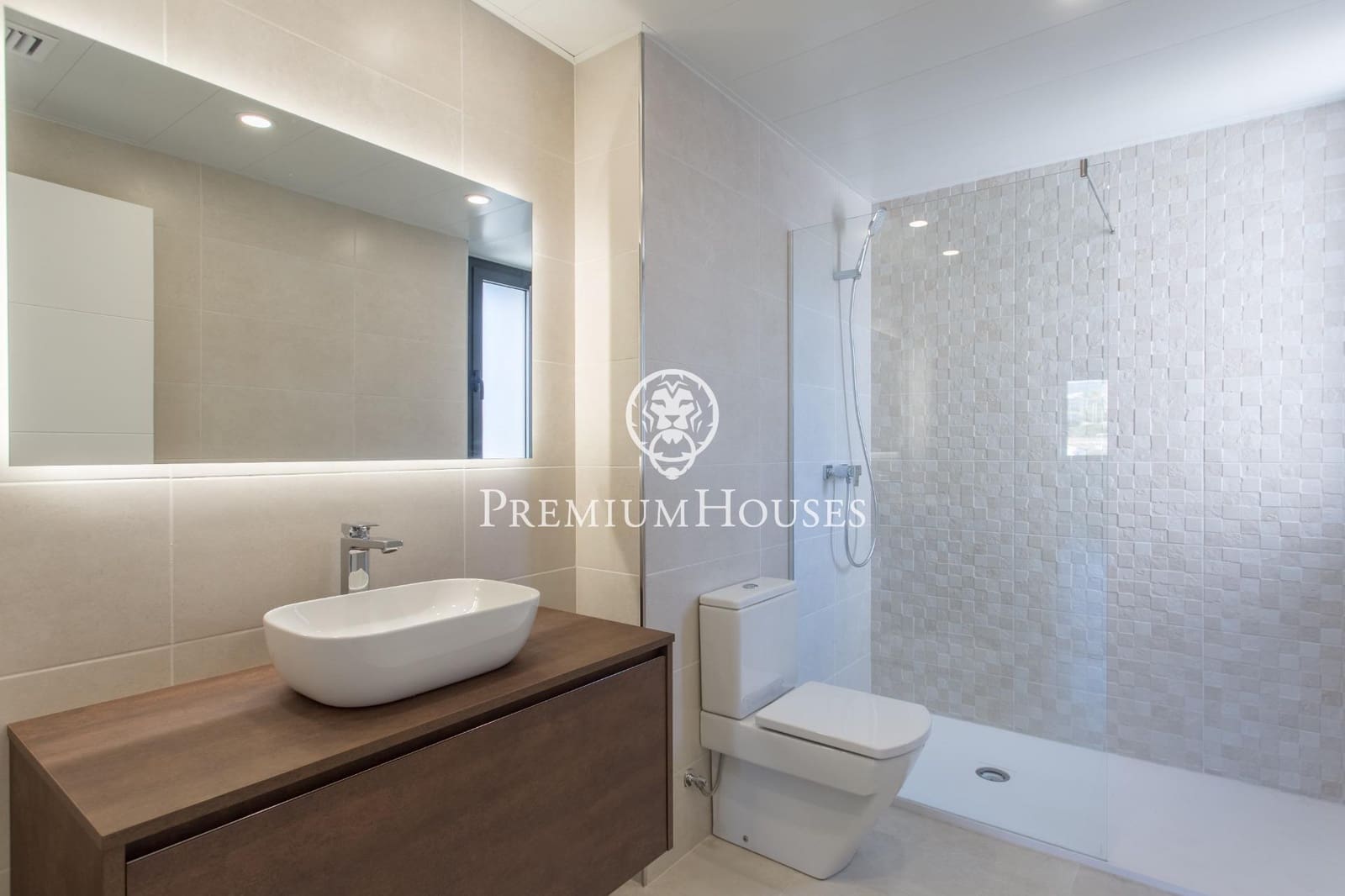 5 chambre Villa/Maison à vendre à Sant Andreu de Llavaneres avec piscine garage - 1 390 000 € (Ref: 9357467)