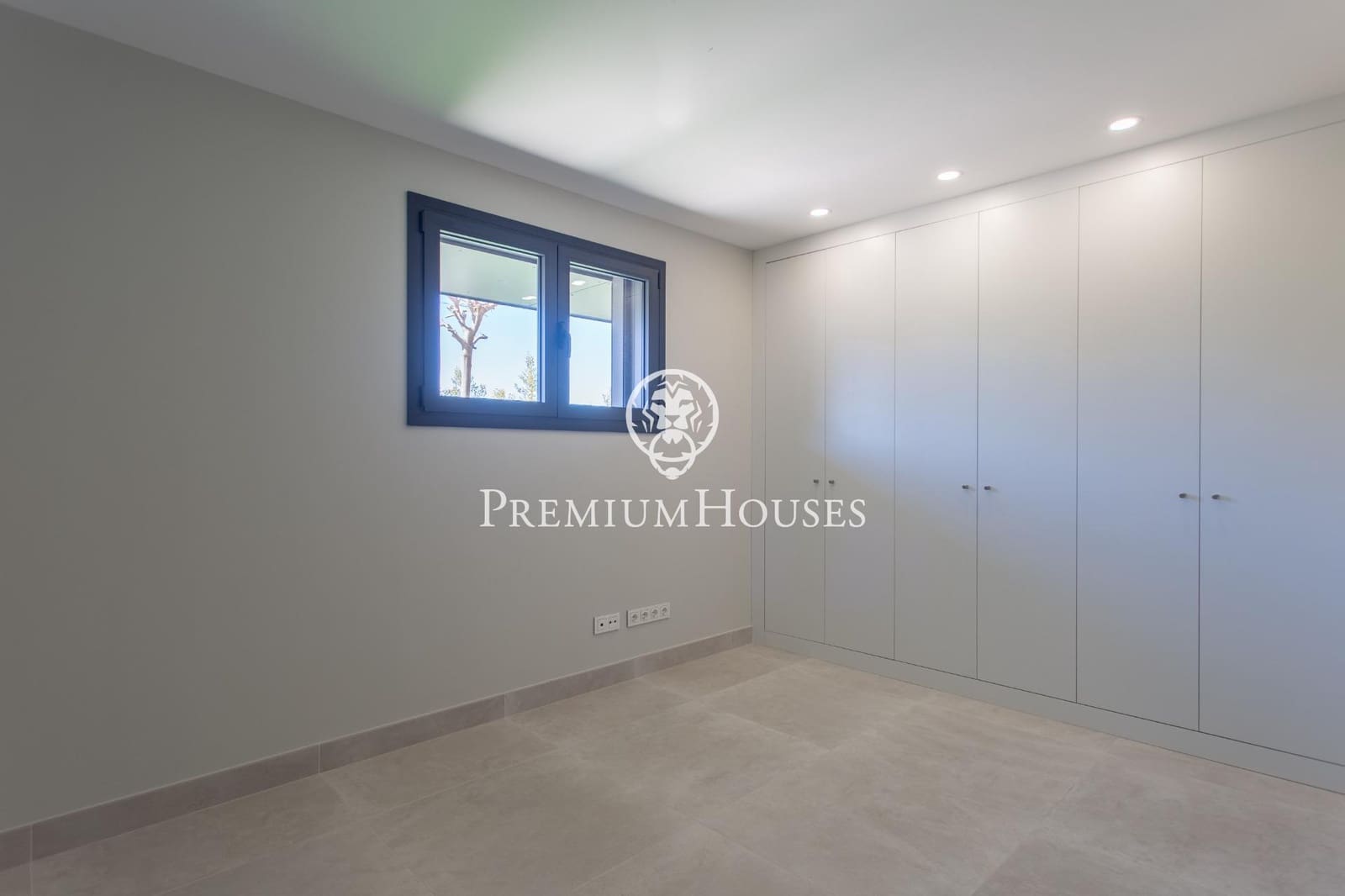 5 chambre Villa/Maison à vendre à Sant Andreu de Llavaneres avec piscine garage - 1 390 000 € (Ref: 9357467)