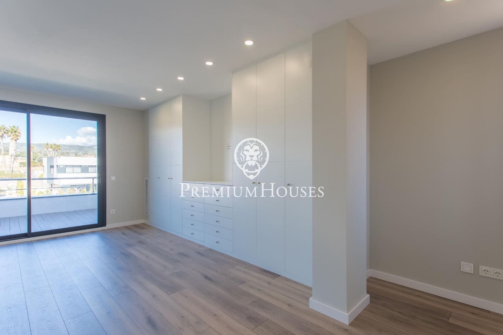 5 chambre Villa/Maison à vendre à Sant Andreu de Llavaneres avec piscine garage - 1 390 000 € (Ref: 9357467)