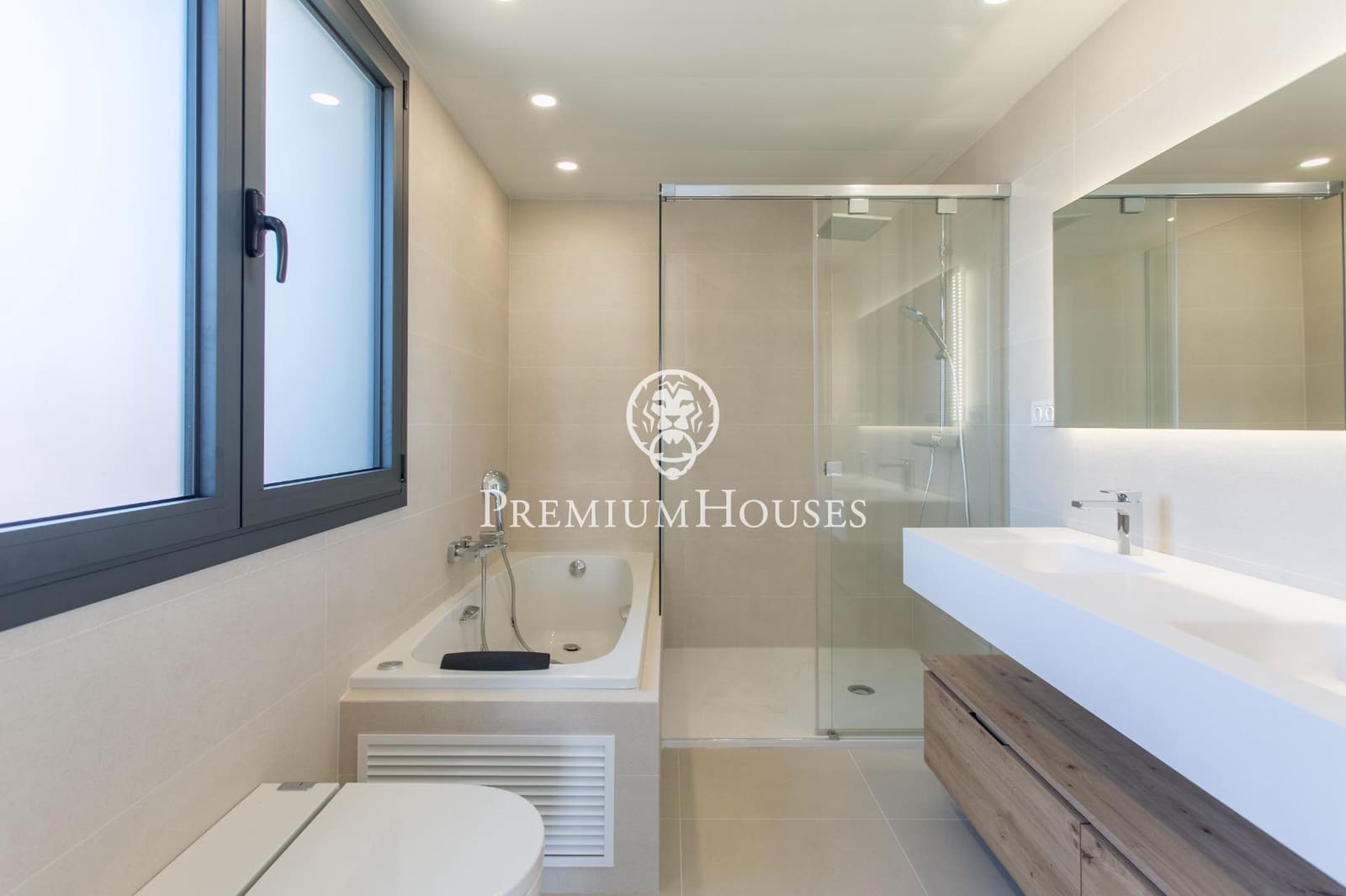 5 chambre Villa/Maison à vendre à Sant Andreu de Llavaneres avec piscine garage - 1 390 000 € (Ref: 9357467)