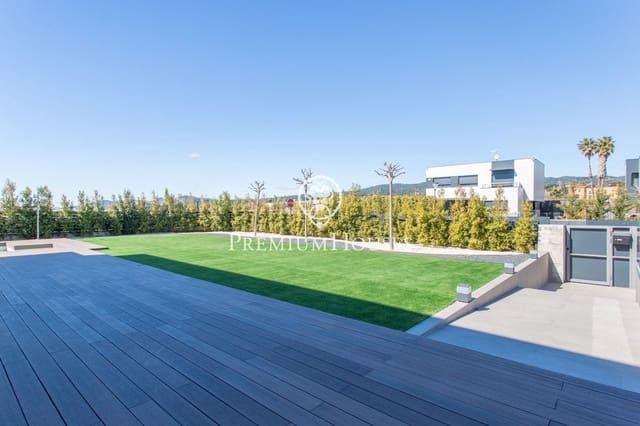 5 bedroom Villa for sale in Sant Andreu de Llavaneres with pool garage - € 1,390,000 (Ref: 9357467)