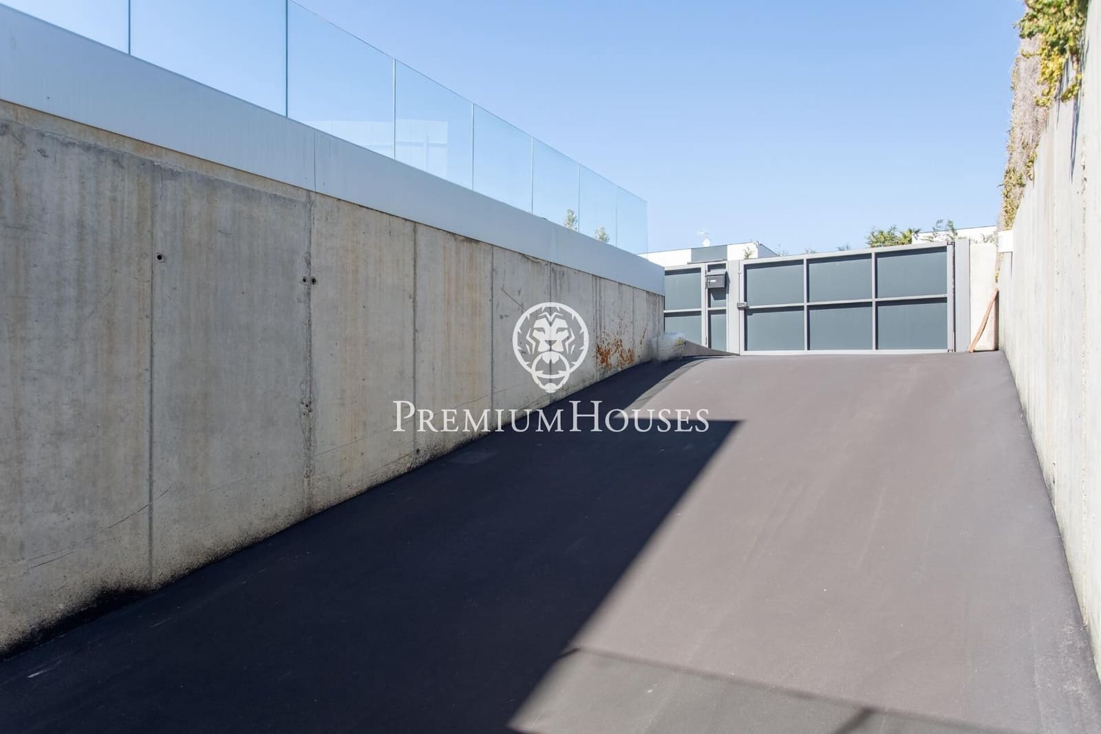 5 chambre Villa/Maison à vendre à Sant Andreu de Llavaneres avec piscine garage - 1 390 000 € (Ref: 9357467)