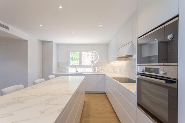 7 bedroom Villa for sale in Mataró with pool - € 750,000 (Ref: 9357470)