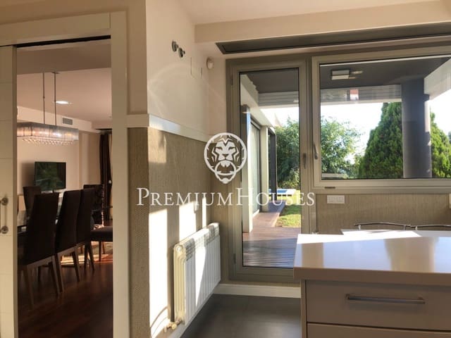 4 bedroom Villa for rent in Sant Vicenç de Montalt with pool garage - € 3,500 (Ref: 9357473)