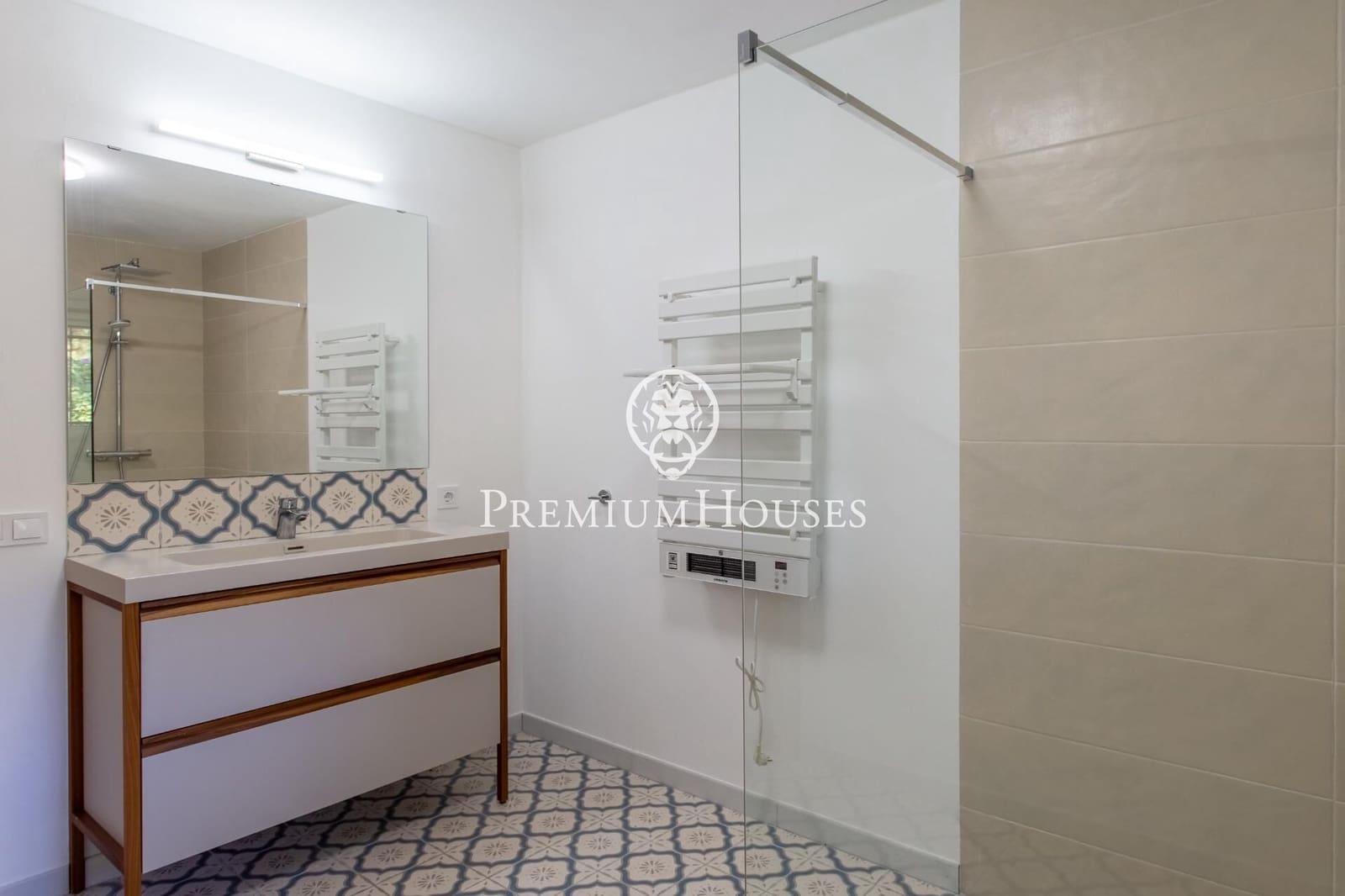 5 bedroom Villa for sale in Arenys de Mar - € 716,000 (Ref: 9367497)