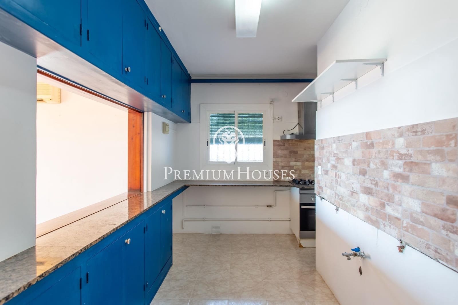 5 bedroom Villa for sale in Arenys de Mar - € 716,000 (Ref: 9367497)