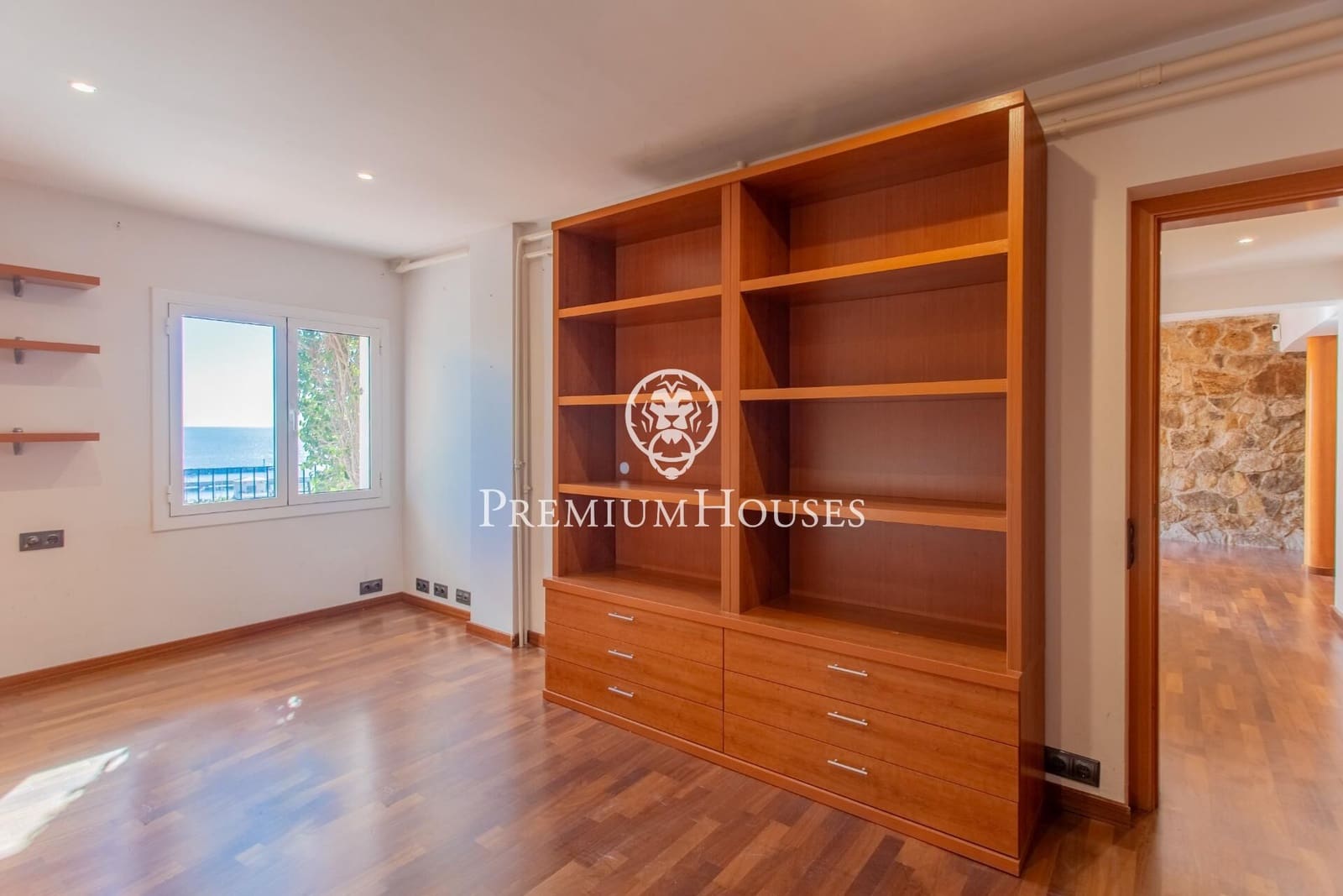 5 bedroom Villa for sale in Arenys de Mar - € 716,000 (Ref: 9367497)