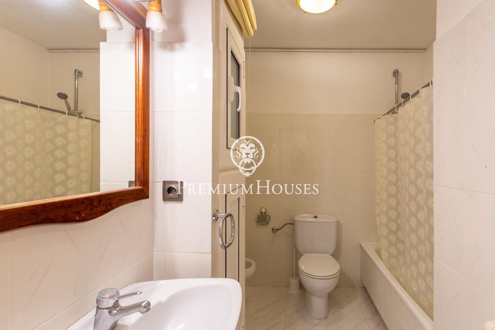 5 bedroom Villa for sale in Arenys de Mar - € 716,000 (Ref: 9367497)