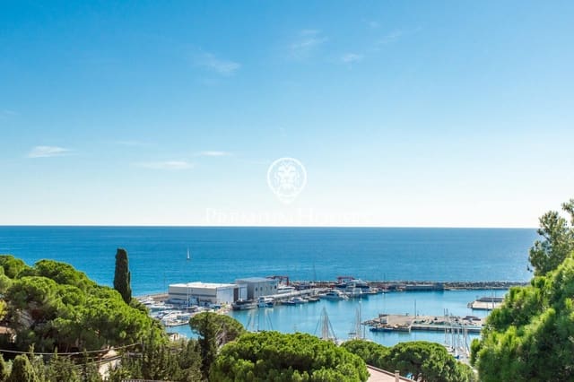 5 bedroom Villa for sale in Arenys de Mar - € 716,000 (Ref: 9367497)