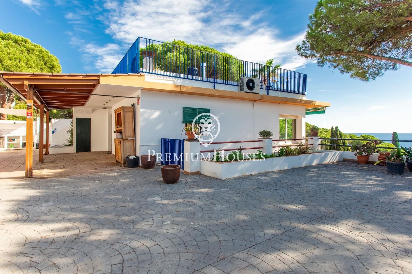 5 bedroom Villa for sale in Arenys de Mar - € 716,000 (Ref: 9367497)