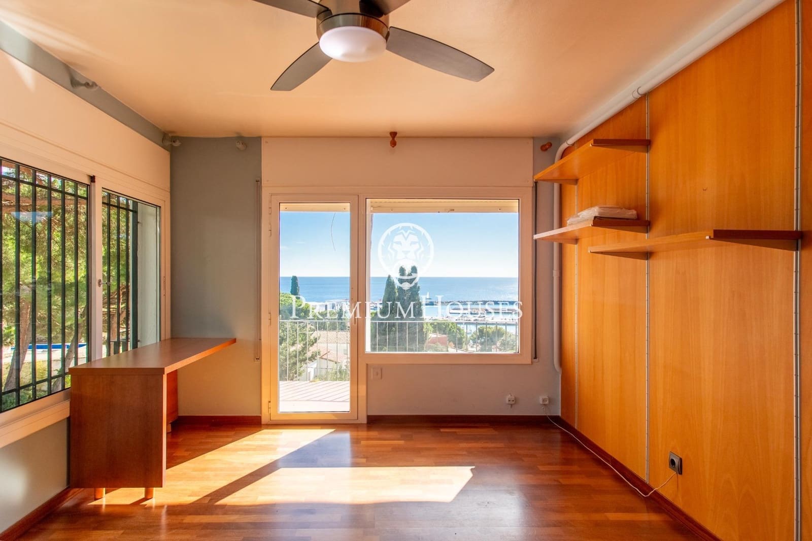 5 bedroom Villa for sale in Arenys de Mar - € 716,000 (Ref: 9367497)