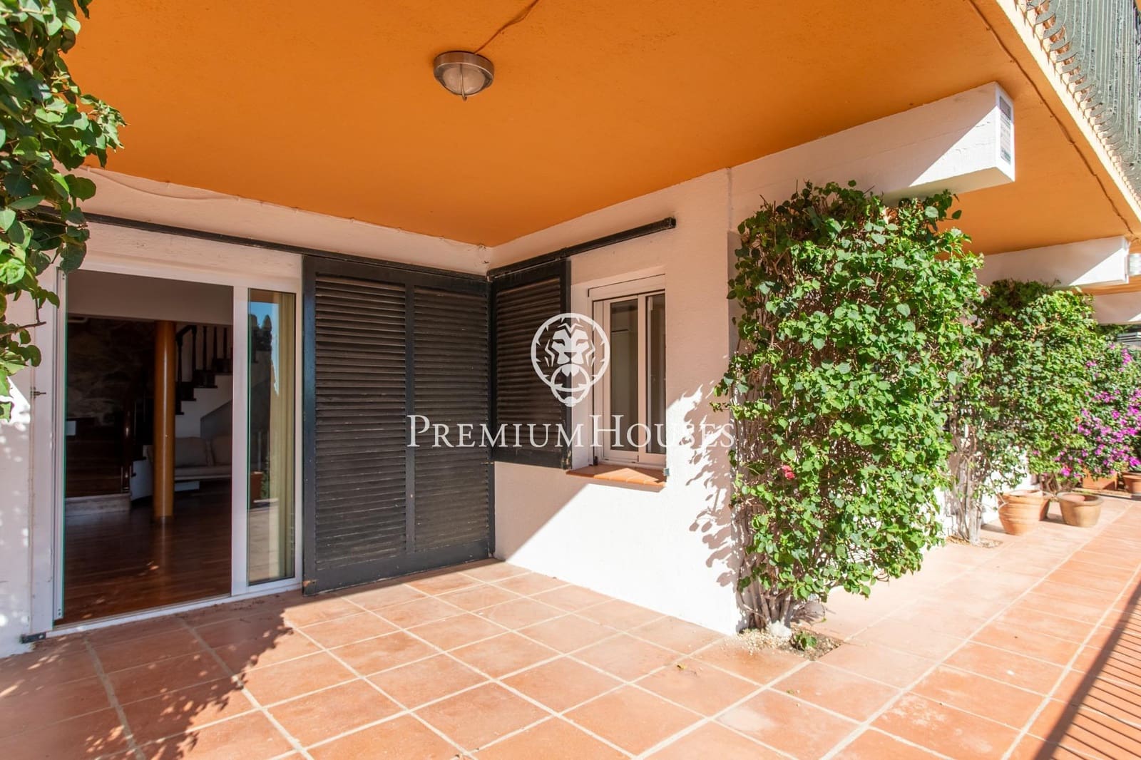 5 bedroom Villa for sale in Arenys de Mar - € 716,000 (Ref: 9367497)