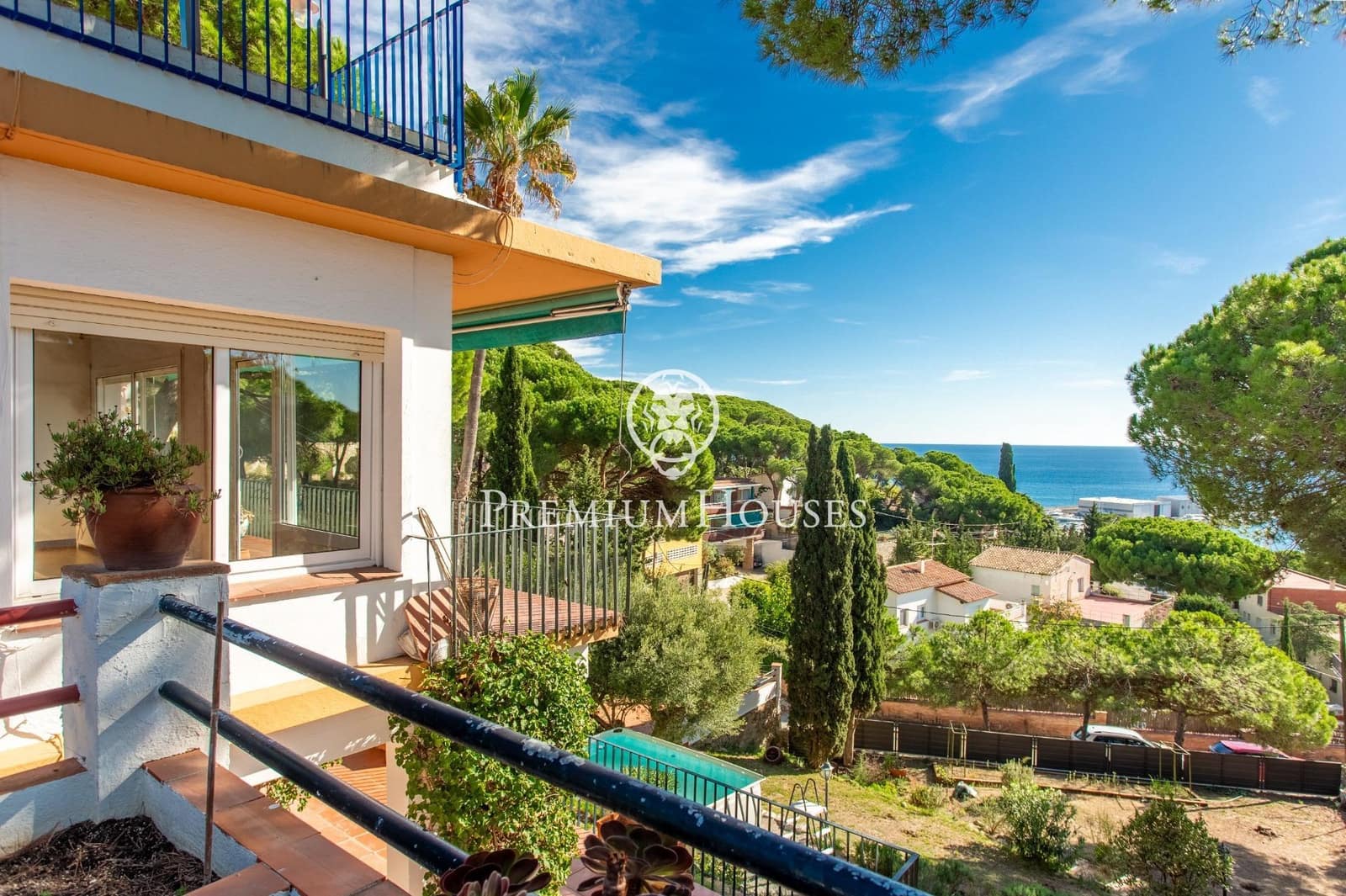 5 bedroom Villa for sale in Arenys de Mar - € 716,000 (Ref: 9367497)