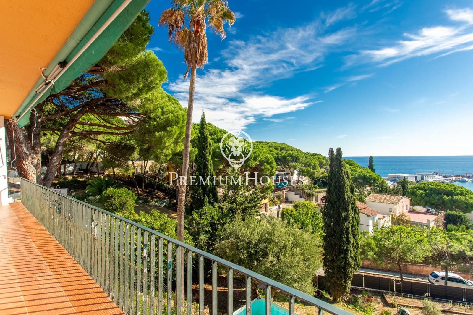 5 bedroom Villa for sale in Arenys de Mar - € 716,000 (Ref: 9367497)