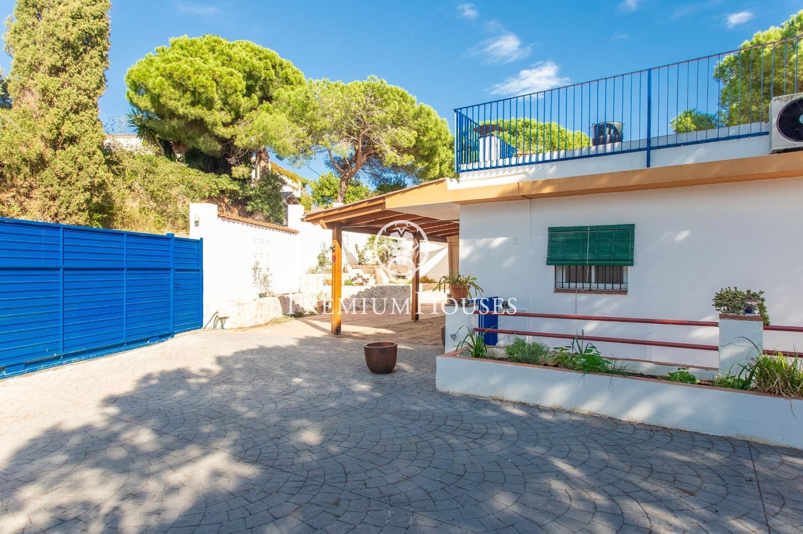 5 bedroom Villa for sale in Arenys de Mar - € 716,000 (Ref: 9367497)