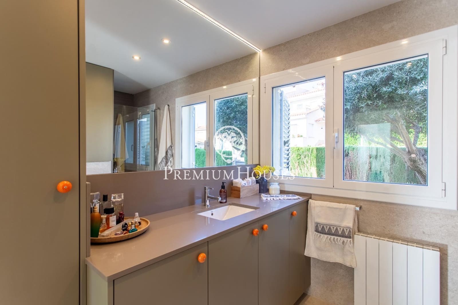 5 bedroom Villa for sale in Sant Pol de Mar with pool - € 1,100,000 (Ref: 9367498)